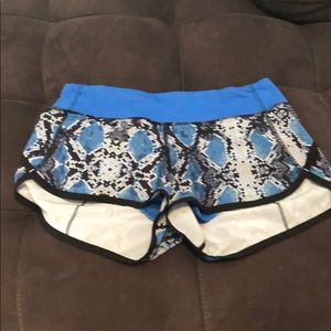 Lululemon speed shorts blue snake print RARE